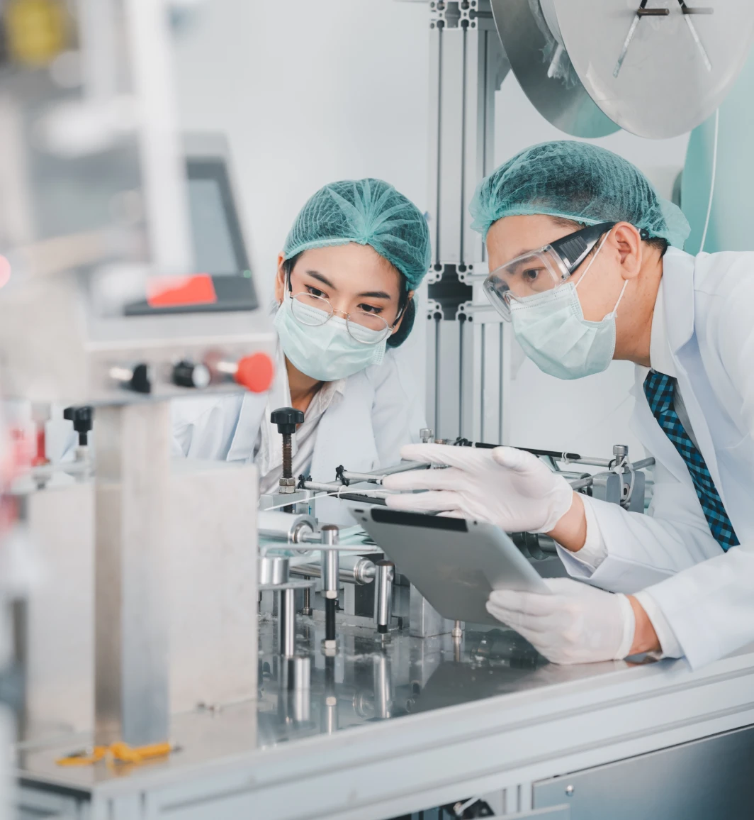 Two science lab workers in discussion